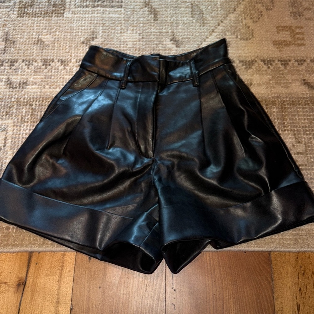 Aritzia Wilfred leather shorts
